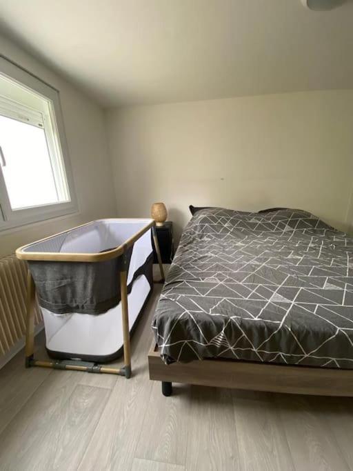 Appartement Avec Garage Et Terrasse Bourges Esterno foto