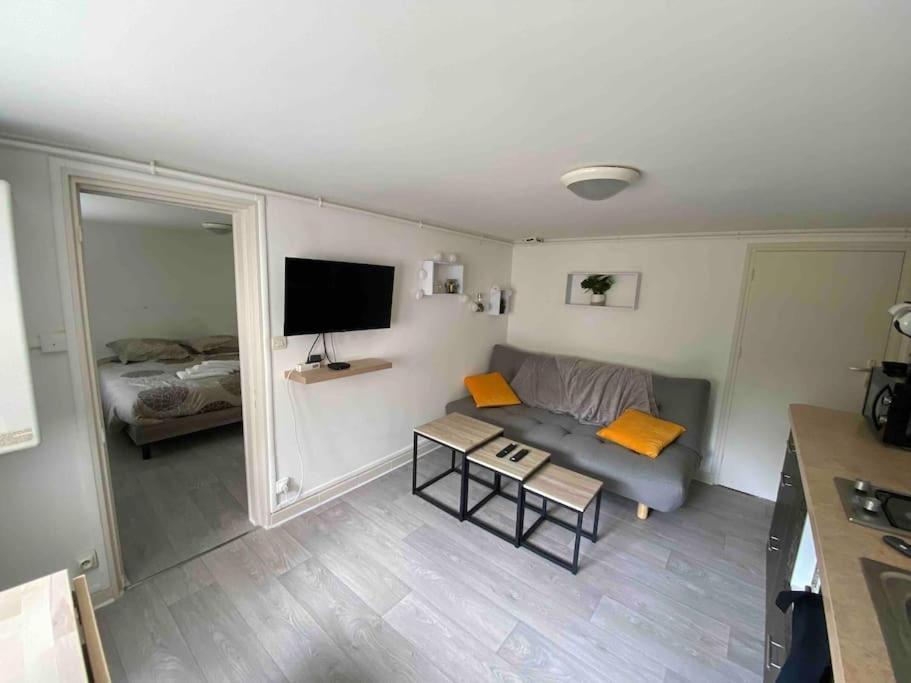 Appartement Avec Garage Et Terrasse Bourges Esterno foto